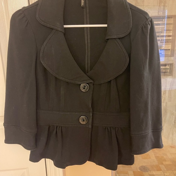 Cute Cropped Black Blazer! - Picture 6 of 7